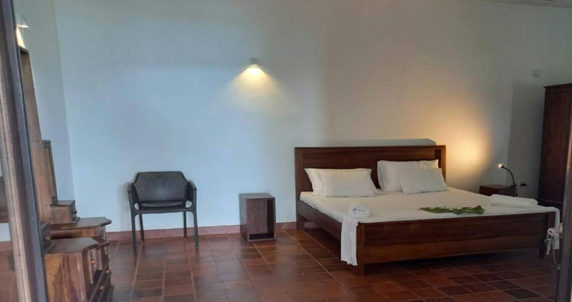 Bluewind Resort Tangalle Exterior photo