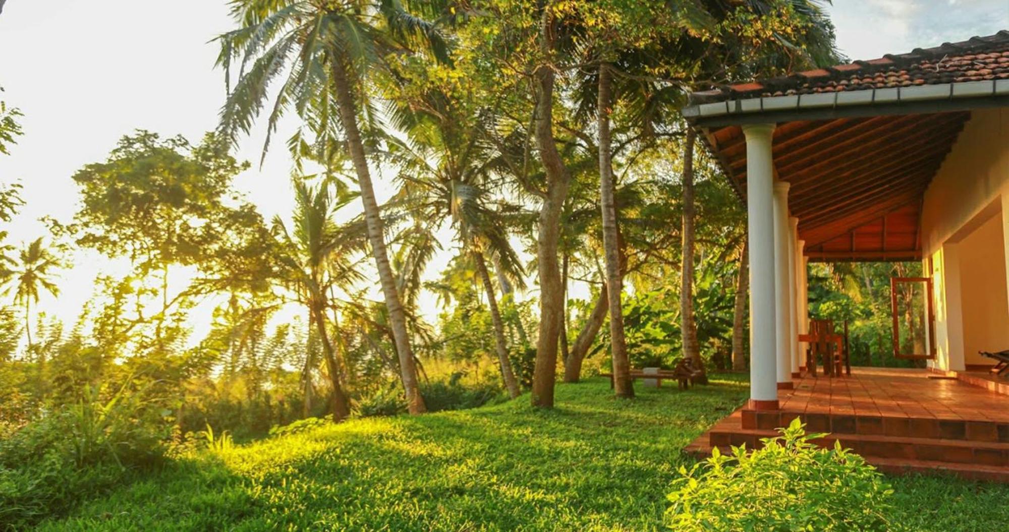 Bluewind Resort Tangalle Exterior photo
